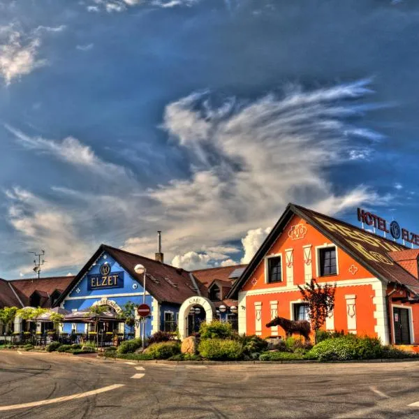 Hotel Elzet, hotell i Tábor