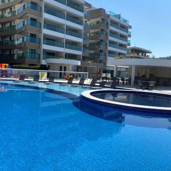 Cobertura Pé na Areia com 3 Quartos, Piscina Privativa e Vista para o Mar na Praia dos Anjos, Arraial do Cabo, para até 8 Hóspedes