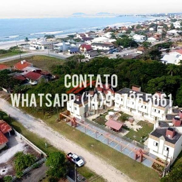 Sobrado para temporada 200m da praia Itapoá SC