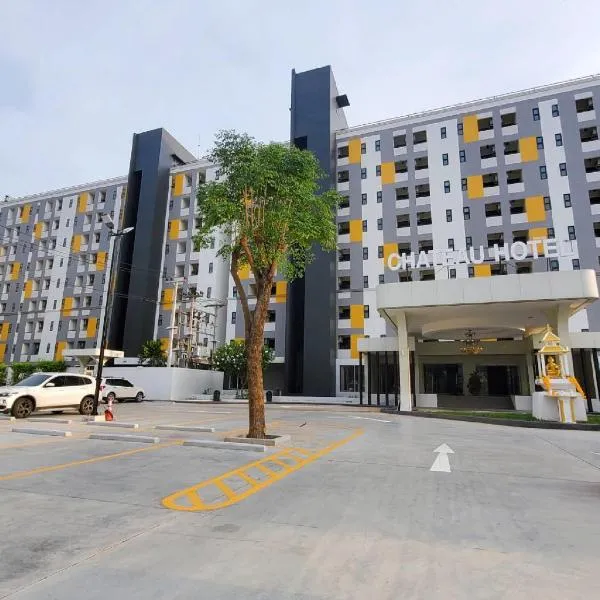 Chateau Hotel & Apartments, hotell i Ban Lam Rua Taek