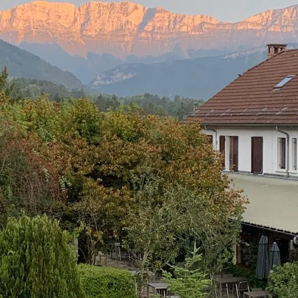 Au Sans Souci, hotel in Saint-Agnan-en-Vercors