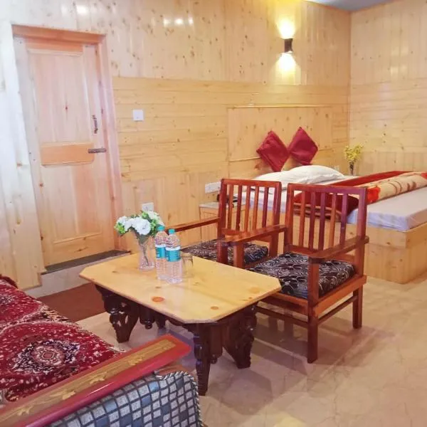 Guruchhaya hotel and cottages, hotel v destinaci Manāli