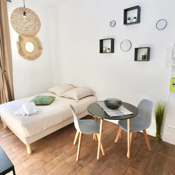 Napoléon Gare n2 Studio Lumineux ByLocly, khách sạn ở Pontivy