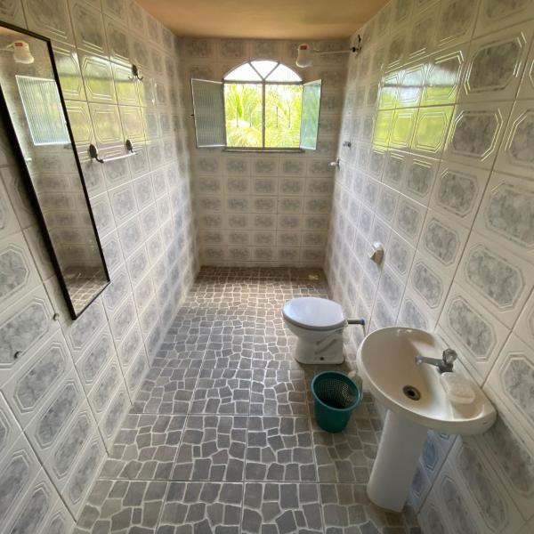 CASA inteira entre Guaratiba e Campo Grande, Rio de Janeiro, RJ - a 40 min da praia, próximo ao Estádio Miecimo da Silva e Park Shopping-Ideal para descanso, encontros, festa e lazer-3000 m2 - Foto 3
