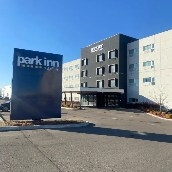 Park Inn by Radisson Edmonton Airport, hotel v destinaci Leduc
