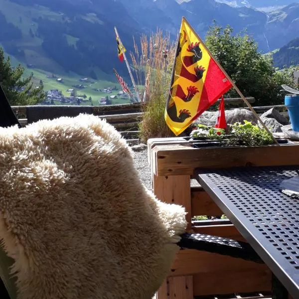 Chalet Gotthelf Gartenstudio, Ferien mit Hund, hôtel à Adelboden