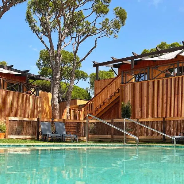 Apartamentos Biopasivos Living Pura Madera, hotel in Chiclana de la Frontera