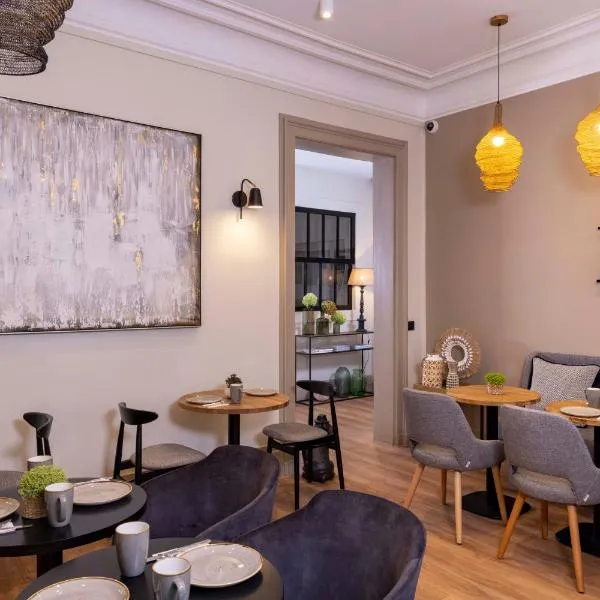 Hôtel Le Fer à Cheval, hotel v destinácii Trouville-sur-Mer