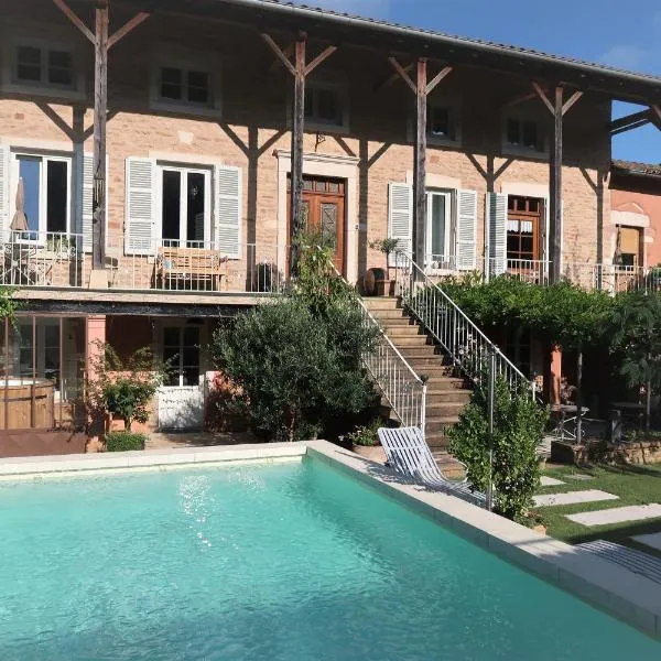 La petite madeleine - Chambre d'hôtes & spa, hotel di Burgy