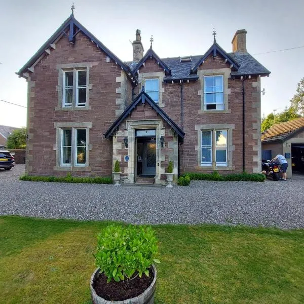 Merlindale, hotell i Crieff