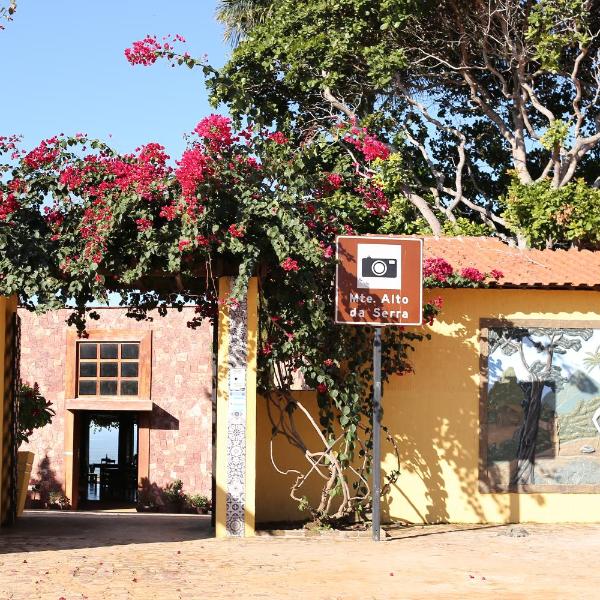 Hotel e Mirante recanto alto da serra