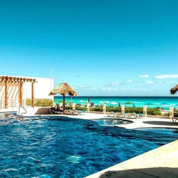 HotelZone L17 Beach Access, hotell i Cancún