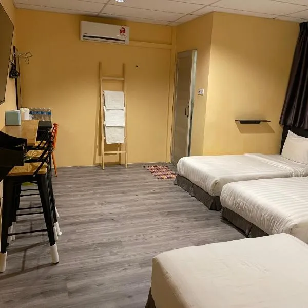 Loft Pals Urbanstay Lodge, Kapit、Kapitのホテル
