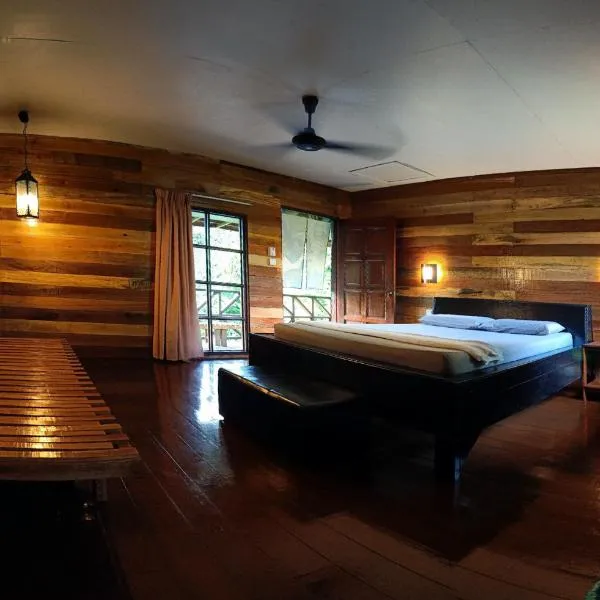 The Last Frontier Boutique Resort, hotel in Kinabatangan