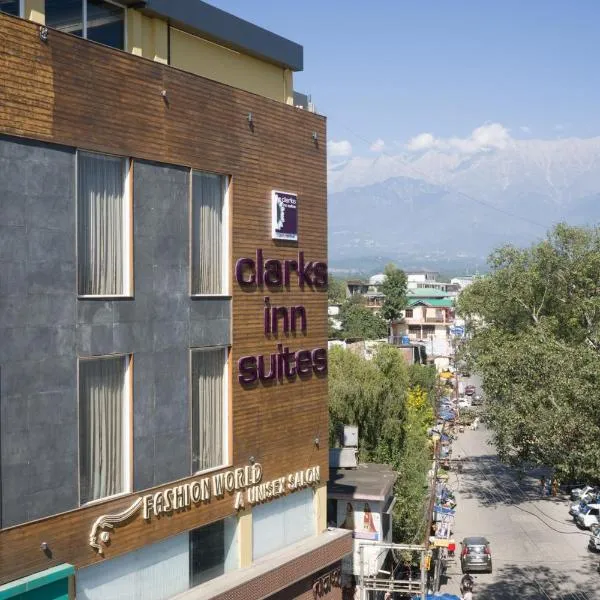 Hotel Clarks Inn Suites Kangra, hotel em Kangra