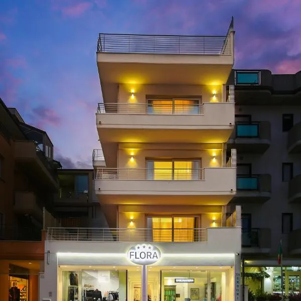 Hotel Flora, hotel v Alba Adriatice