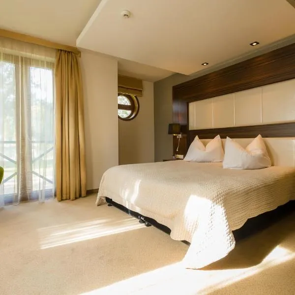 Duna Garden Hotel, hotel in Budapest
