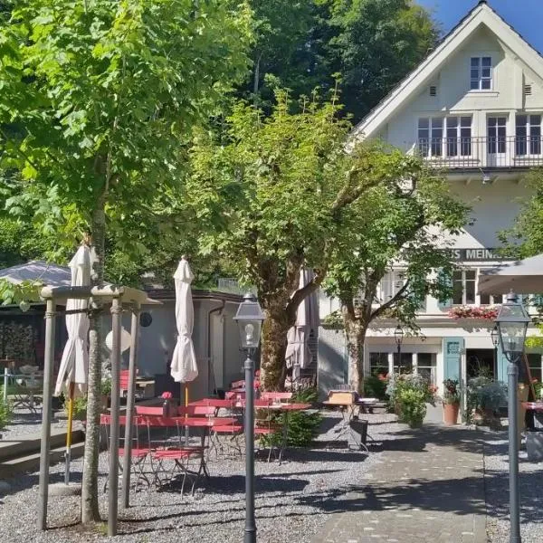 Gasthaus Meinradsberg, hotel en Einsiedeln