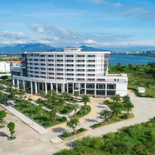 Navy Hotel Cam Ranh, hotel in Thôn Hòa Ða