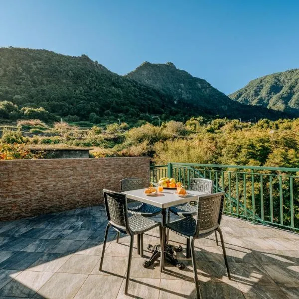 Olinda's Place by Amazing Madeira, hotel v destinaci Boaventura