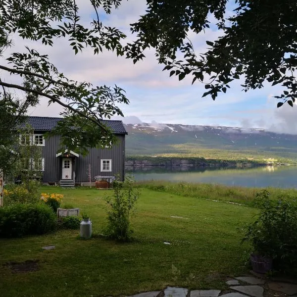 Aline's Stue, B&B Utskarpen, hotel v destinaci Fuglstad