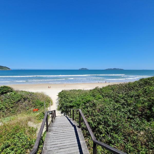 Apartamento a beira mar completo com churrasqueira