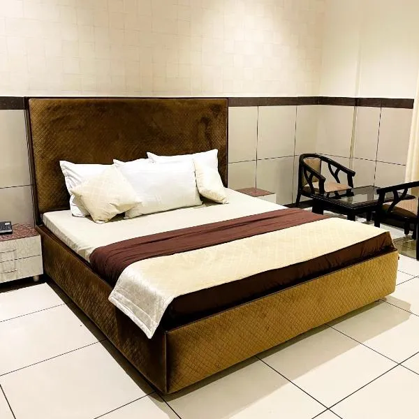 Primrose Hotel and Restaurant, hotel din Sonīpat