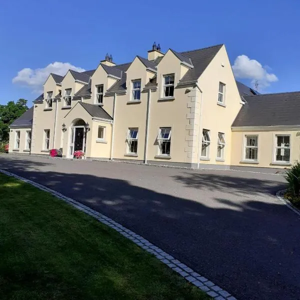 Private Room in Superb House Bed 1, hotel en Kingscourt