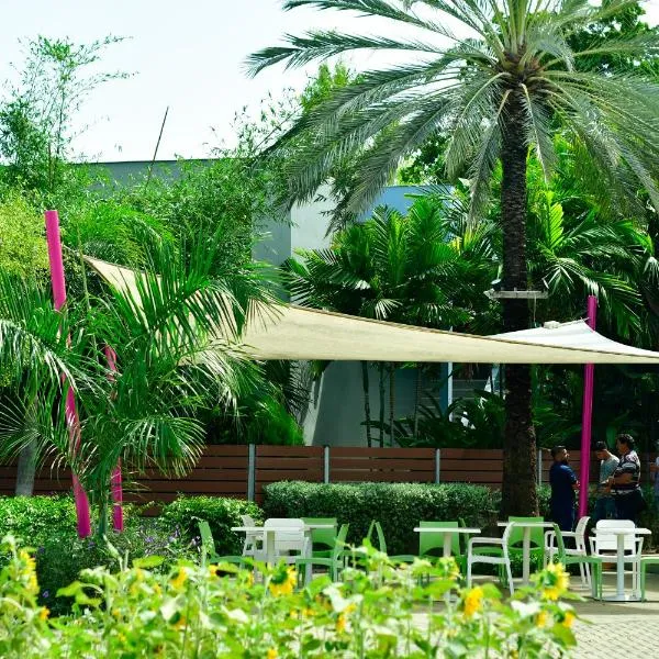 Quints Travelers Inn, hotel v destinaci Willemstad