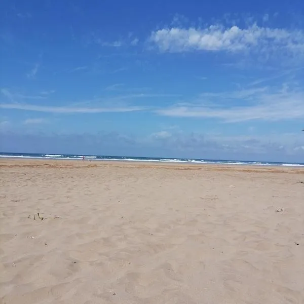 TANGER beach, hotel v destinaci Tanger