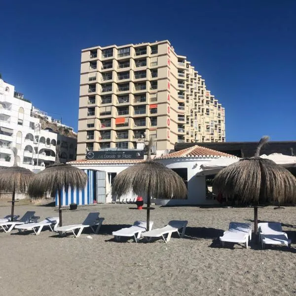 Estudio Luxury Primera Linea de Playa Almuñecar Parking Gratuito, hotel in Almuñécar