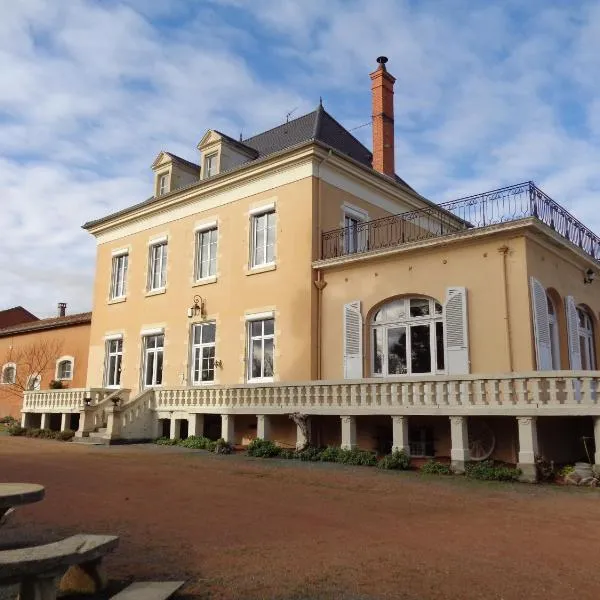 DOMAINE BERENGUER, hotel v destinaci Ouches
