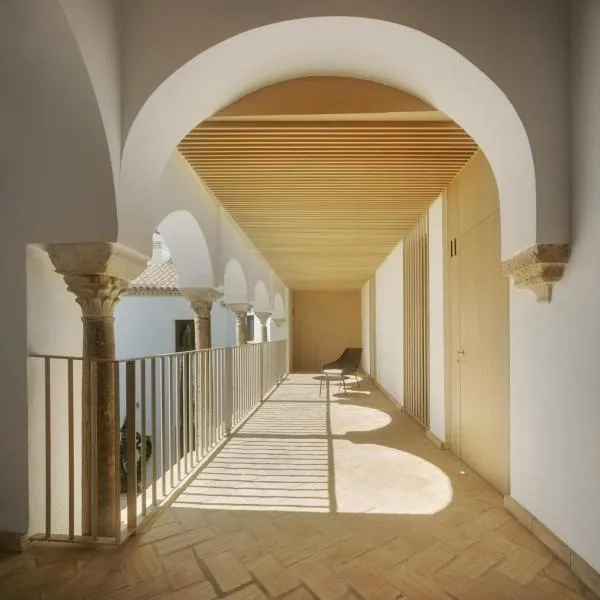 Apartamentos Los Patios del Pañuelo – hotel w Kordobie