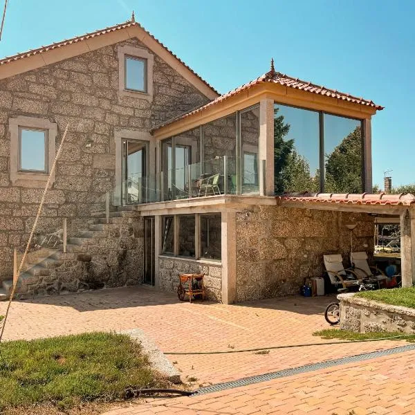 DIGNUS HOUSE, hotel v destinaci Folhadosa