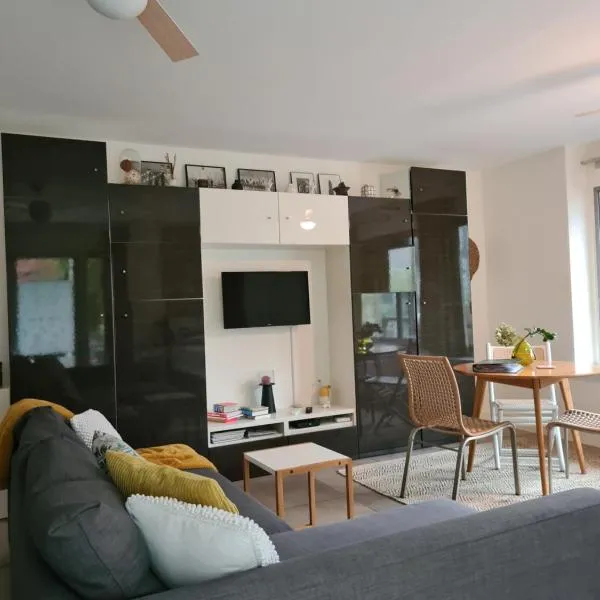 GREAT CANAL STUDIO - AC, Water view & Free parking, hôtel à Amsterdam