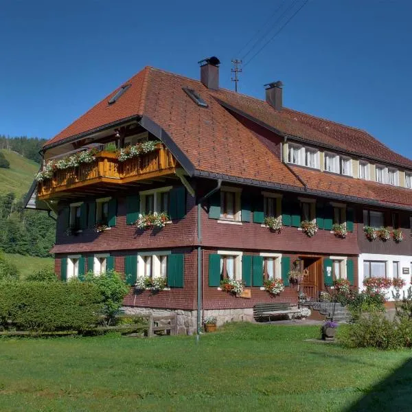 Gästehaus Kaiser, hotel v destinaci Menzenschwand