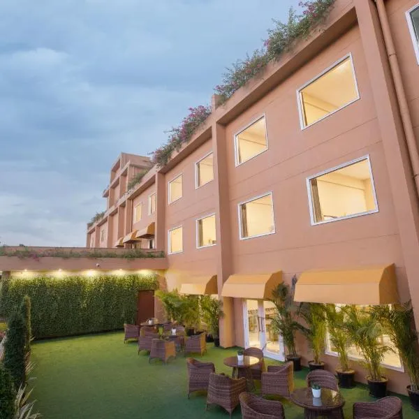 The Lalita Grand Mathura- Vrindavan, hotel in Mathura