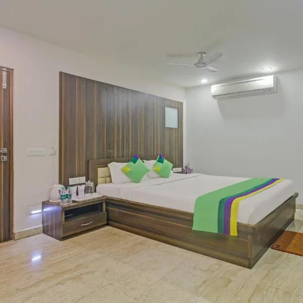 Treebo Sreema Saltlake Near City Centre Mall, хотел в Колката