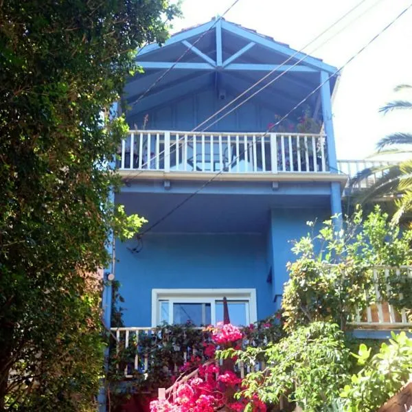 TREETOPS PENTHOUSE Rose Bay Sydney, 3 bedrooms, hotel in Sydney