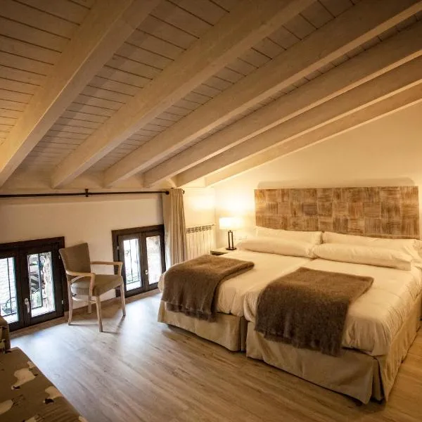 Hotel Pura Vida, hotel v destinaci Valgañón