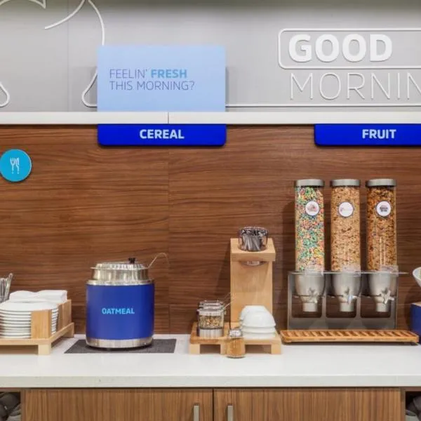 Holiday Inn Express & Suites - San Jose Silicon Valley by IHG, hotell sihtkohas San Jose
