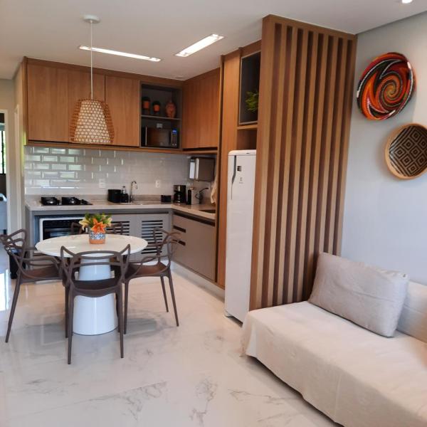 Guarajuba Summer Flat Melhor localização de Guarajuba e melhores Flats Beira Mar de Guarajuba Dispomos de 4 flats decorados no mesmo condomínio Aqui você não precisa de carro para nada Faça tudo à pé - Foto 5