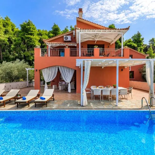 Villa Amaryllis by Kardous, hotel in Alikias