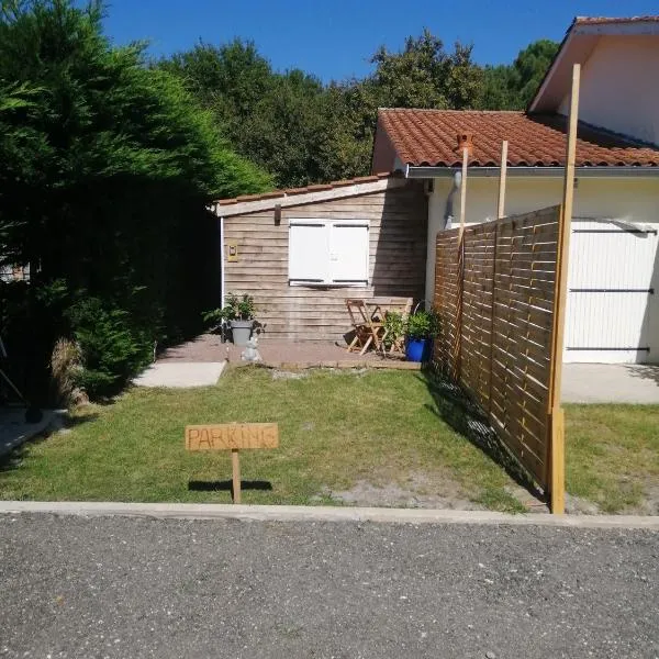 Petite habitation meublée – hotel w mieście Biganos