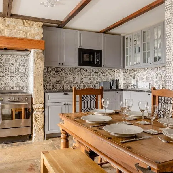 OldMill-2Bed-Sleeps6-HotTub-PrivateGarden，位于基斯利的酒店