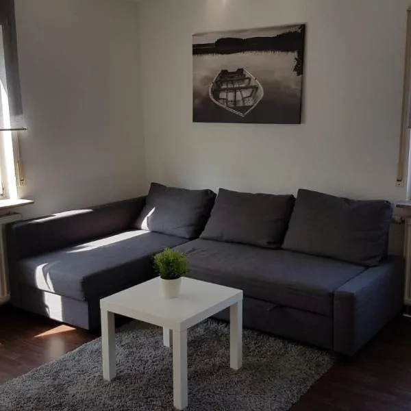 Ferien- und Businessapartment I Modern mit WLAN und Parkplatz nahe Zentrum, Automobil- und Tech-Firmen, Messe, ξενοδοχείο σε Renningen