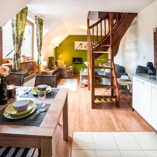 Apartman TULANIE 62 Kamzik Donovaly 2 IZBOVY Mezonet Deluxe parkovanie v podzemnej garáži ZDARMA, hotel in Donovaly