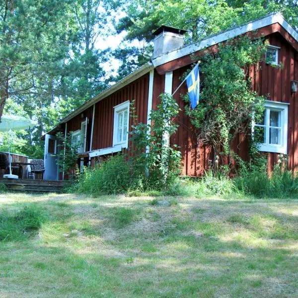 Schwedentraum Varpstugan, hotel in Sund