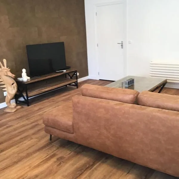 Chic appartement in Sas van Gent، فندق في Westdorpe