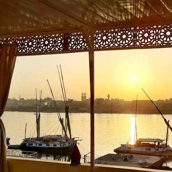 Senmut Luxory Apartments, hotel i Luxor